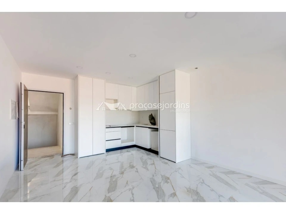 Apartamento T1 para Venda em Caranguejeira Foto 2