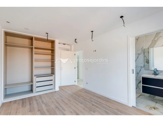 Apartamento T3 para Venda em Caranguejeira Foto 10