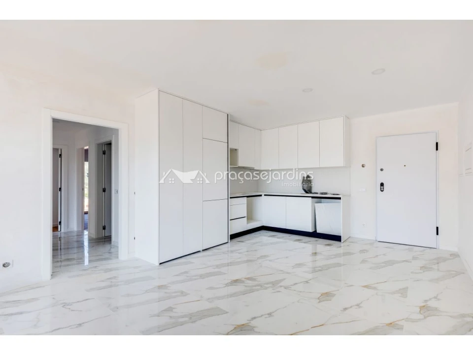 Apartamento T3 para Venda em Caranguejeira Foto 1