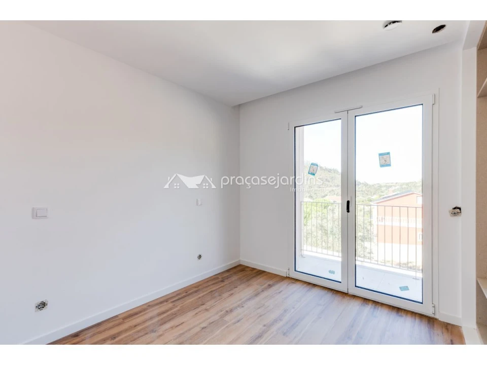 Apartamento T3 para Venda em Caranguejeira Foto 6