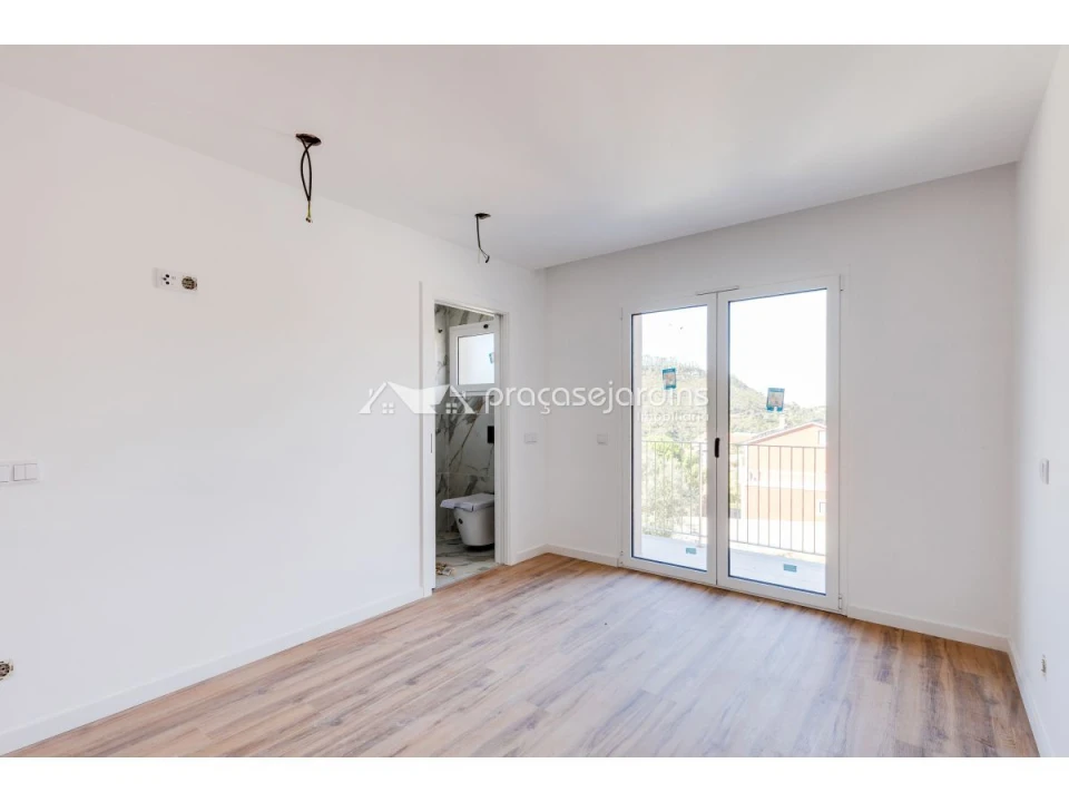 Apartamento T3 para Venda em Caranguejeira Foto 9