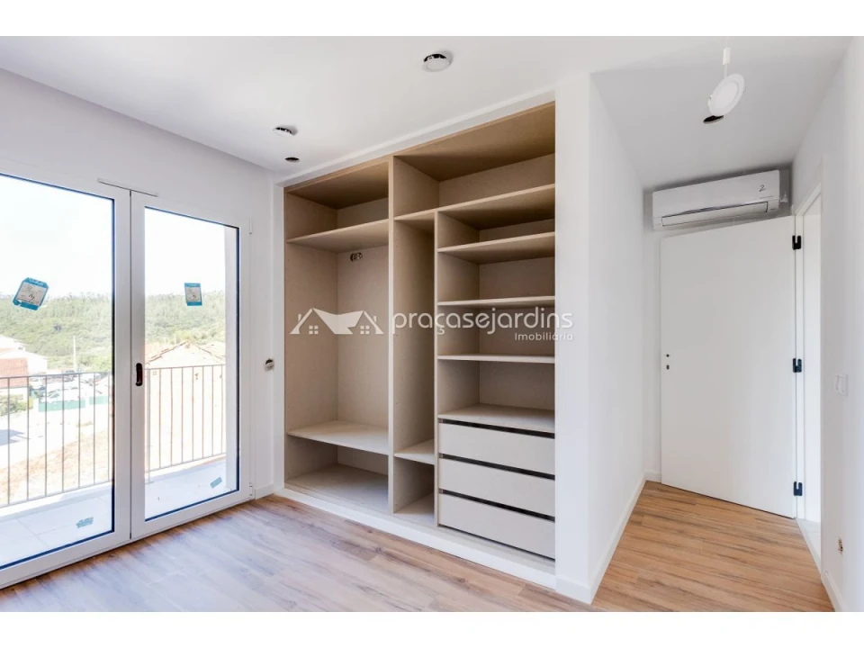 Apartamento T3 para Venda em Caranguejeira Foto 7