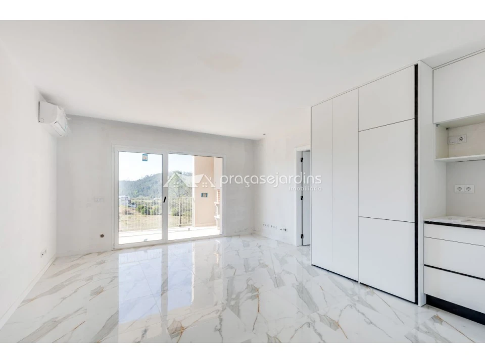 Apartamento T3 para Venda em Caranguejeira Foto 2