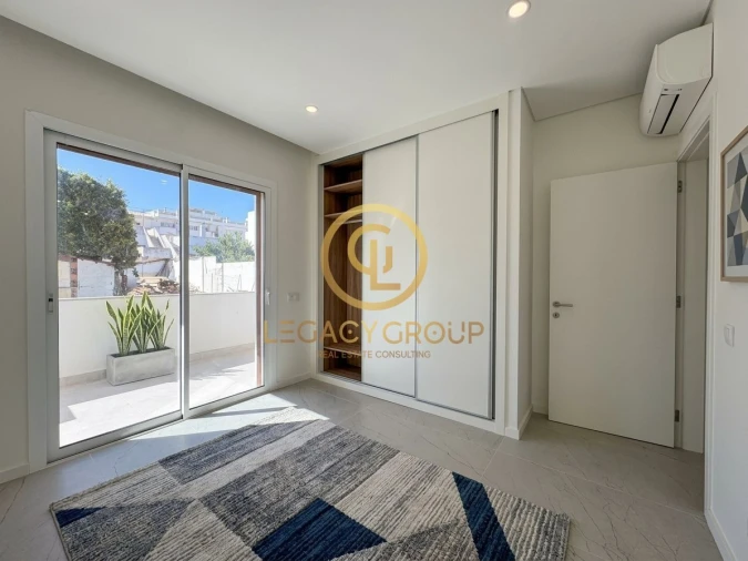 Apartamento T2 para Venda em Quarteira Foto 8