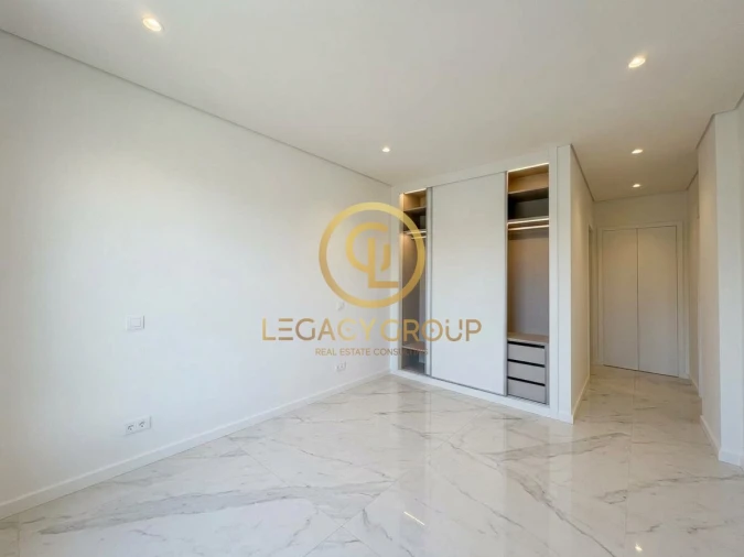 Apartamento T2 para Venda em Quarteira Foto 5