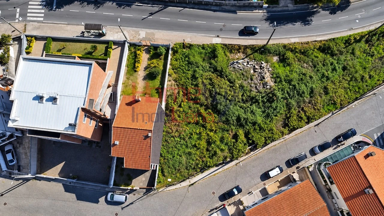 Terreno para Venda em Baguim do Monte (Rio Tinto) Foto 1