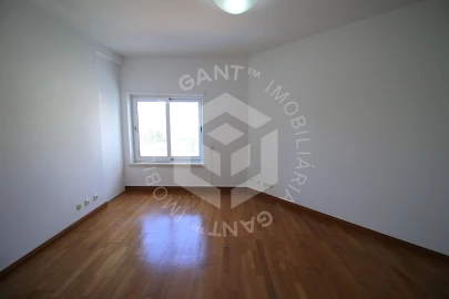 Apartamento T1 para Arrendamento em Costa da Caparica