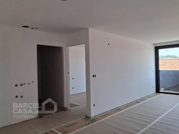 Apartamento T1 para Venda em Palmeira de Faro e Curvos