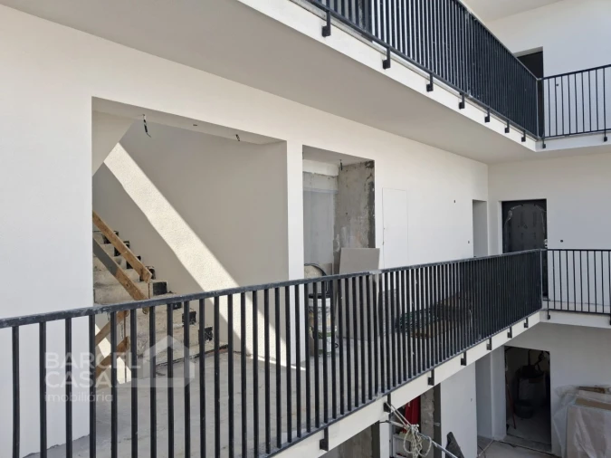 Apartamento T1 para Venda em Palmeira de Faro e Curvos Foto 22