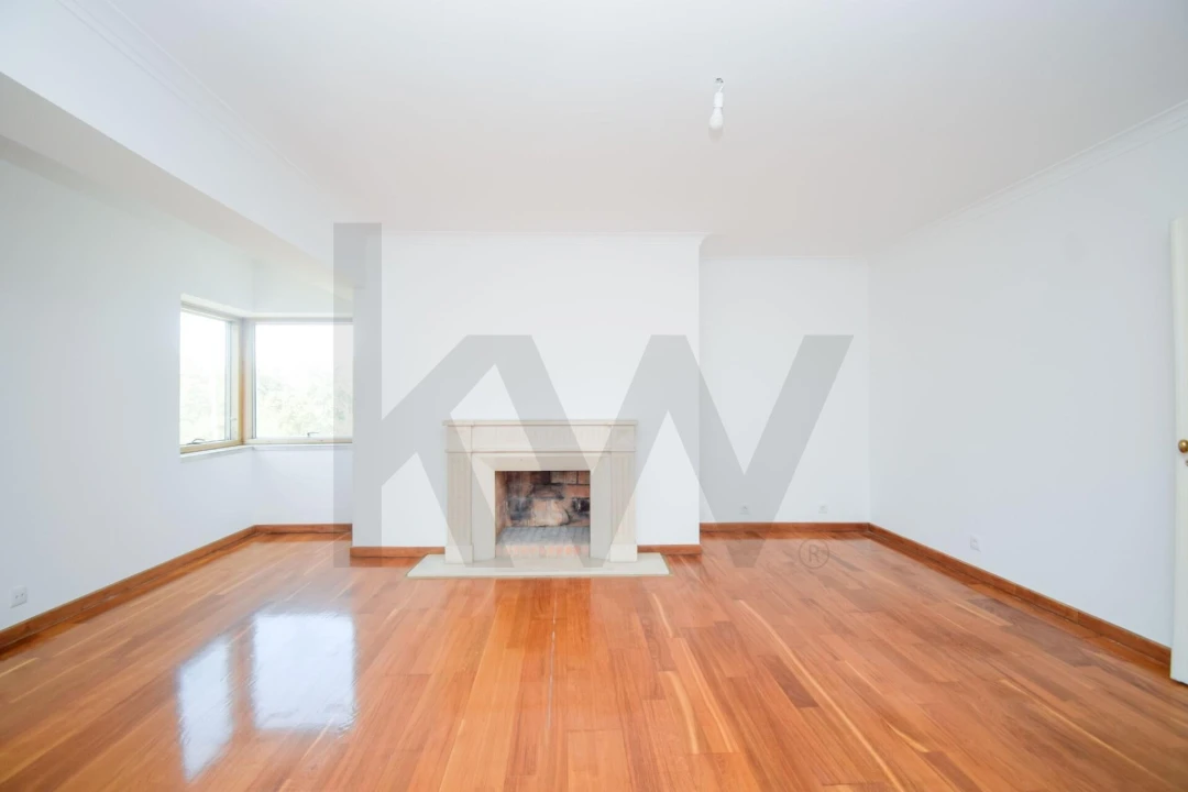 Apartamento T3 para Arrendamento em Alvalade Foto 3