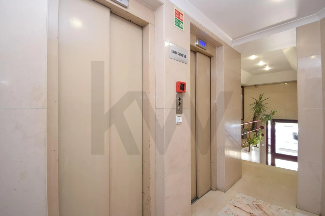 Apartamento T3 para Arrendamento em Alvalade Foto 27