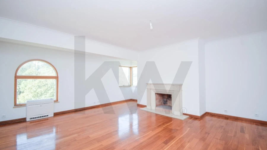 Apartamento T3 para Arrendamento em Alvalade
