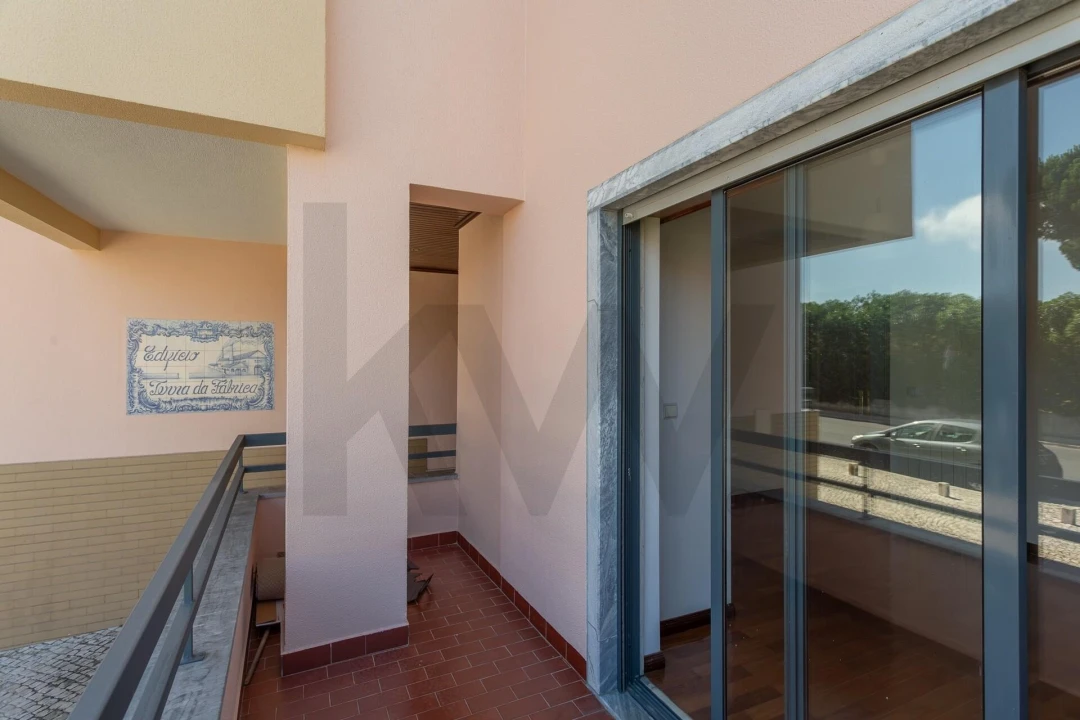 Apartamento T1 para Arrendamento em São Domingos de Rana Foto 21