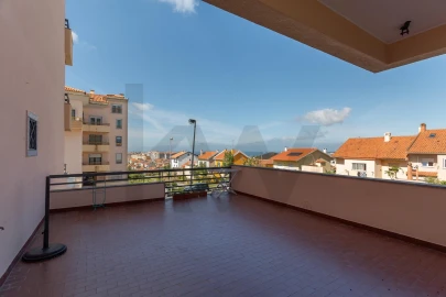 Apartamento T1 para Arrendamento em São Domingos de Rana