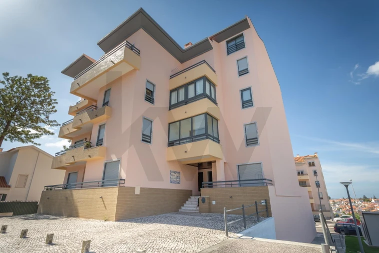 Apartamento T1 para Arrendamento em São Domingos de Rana Foto 33