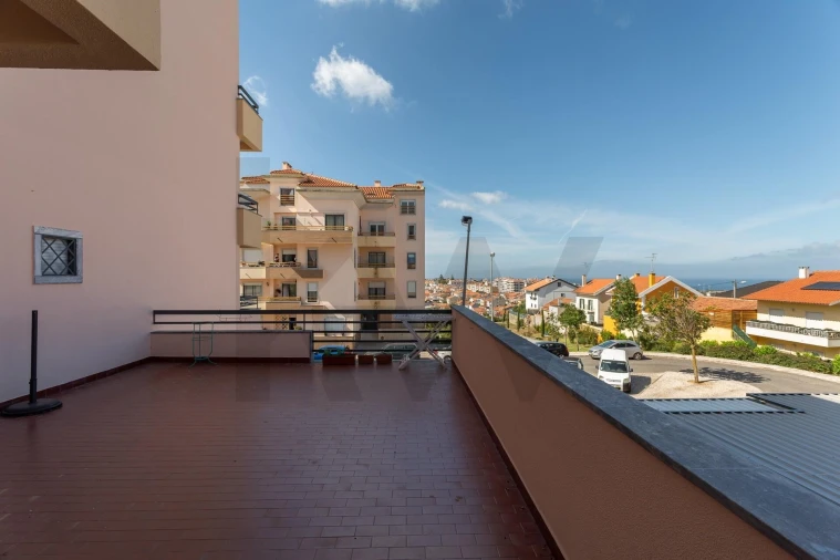 Apartamento T1 para Arrendamento em São Domingos de Rana Foto 9