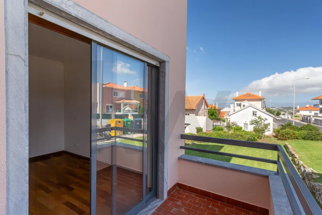 Apartamento T1 para Arrendamento em São Domingos de Rana Foto 13