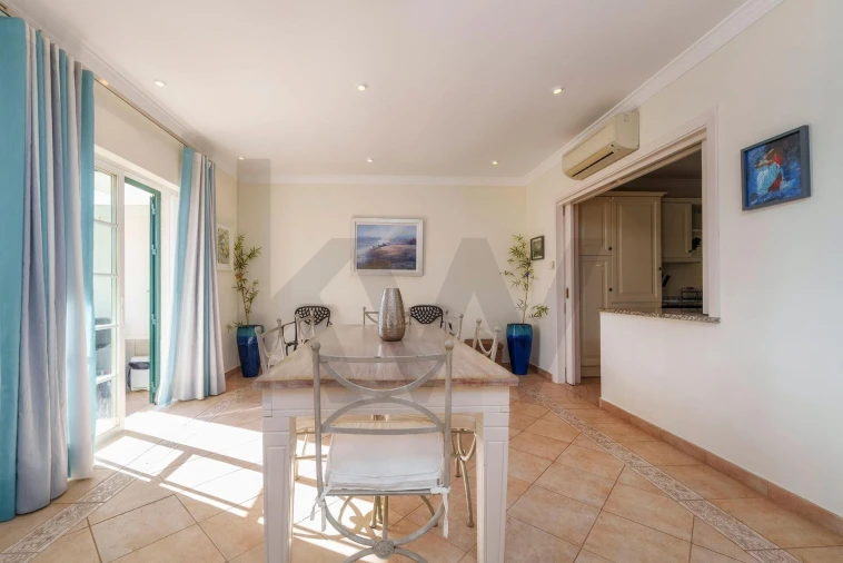 Apartamento T2 para Venda em Almancil Foto 13
