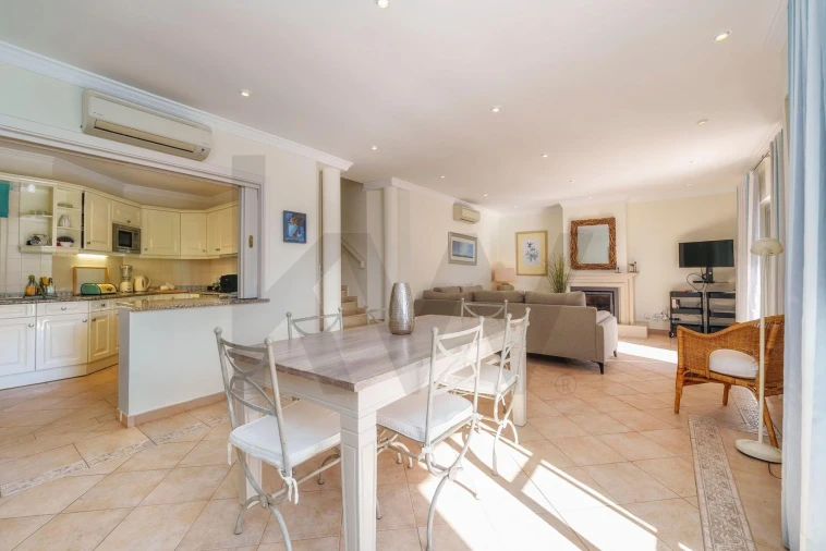 Apartamento T2 para Venda em Almancil Foto 6