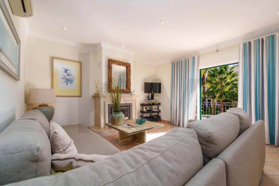 Apartamento T2 para Venda em Almancil Foto 12