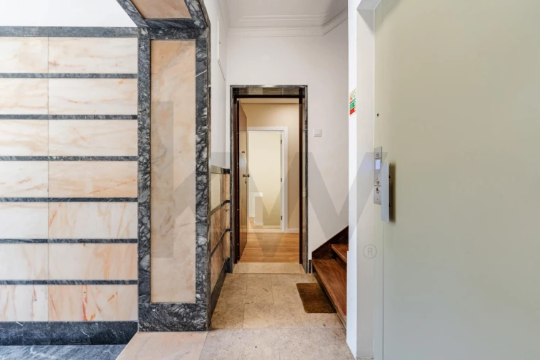 Apartamento T2 para Venda em Penha de França Foto 9