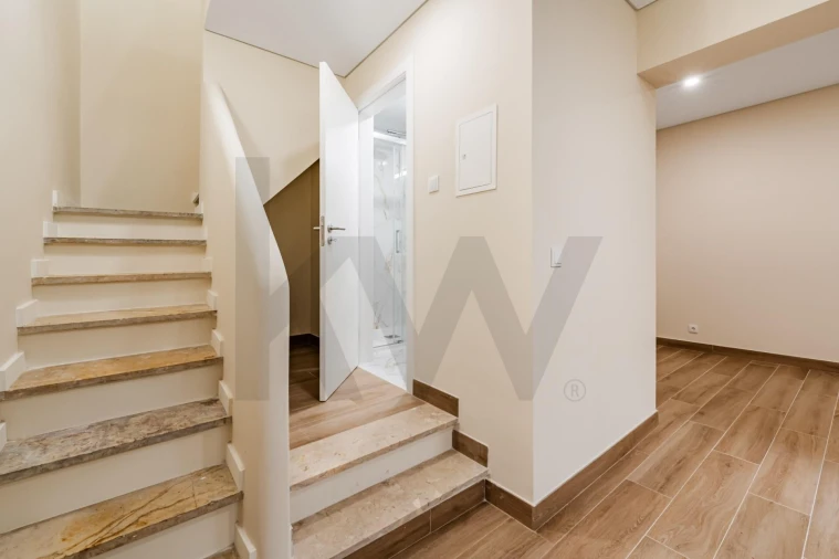Apartamento T2 para Venda em Penha de França Foto 31