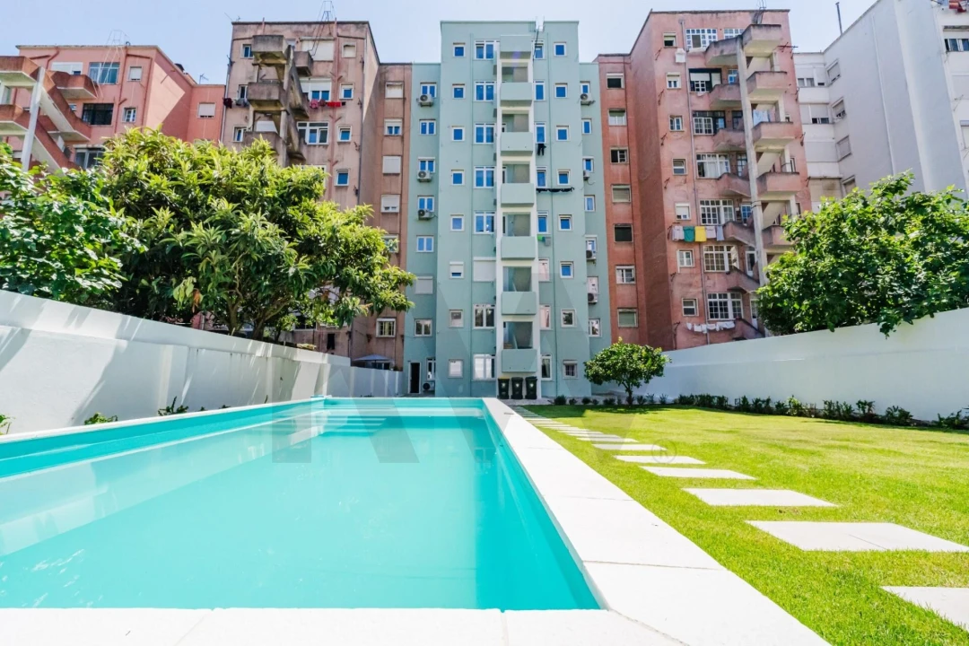 Apartamento T2 para Venda em Penha de França Foto 40