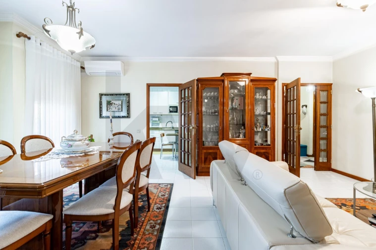 Apartamento T3 para Venda em São João da Madeira Foto 2