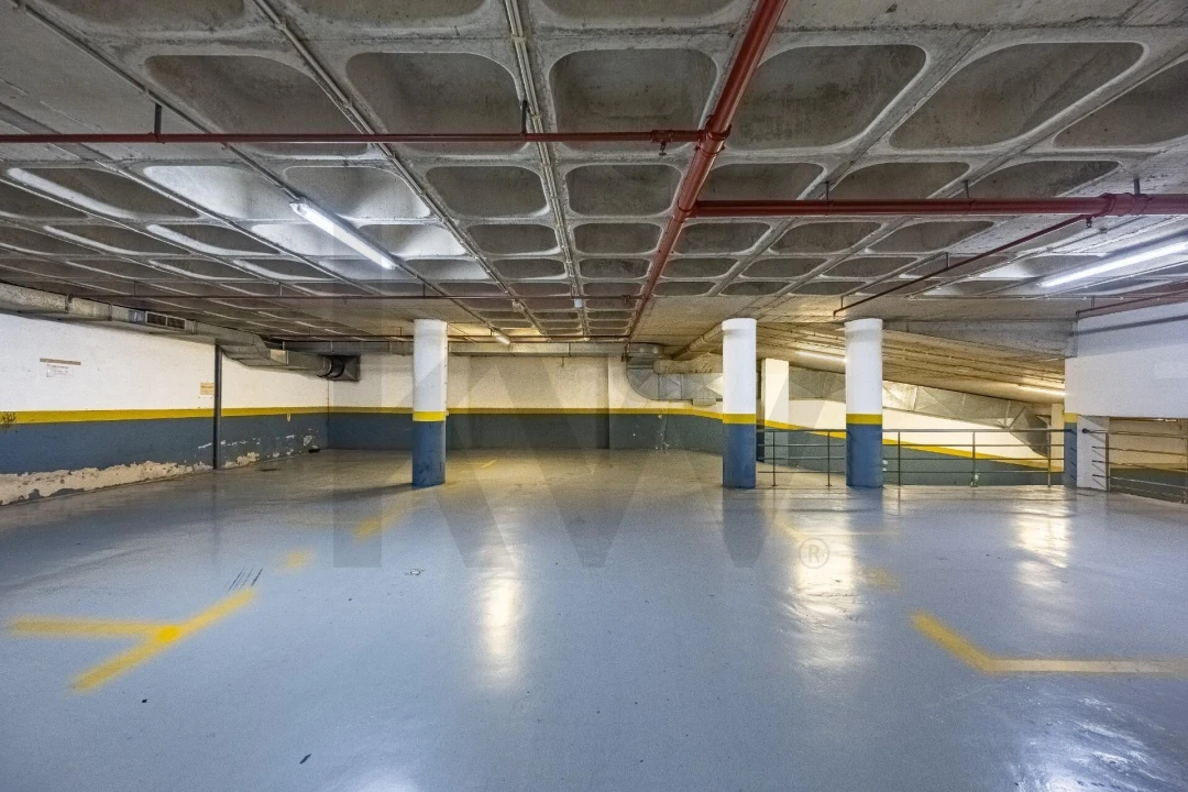 Garagem para Venda em Funchal (Se) Foto 8