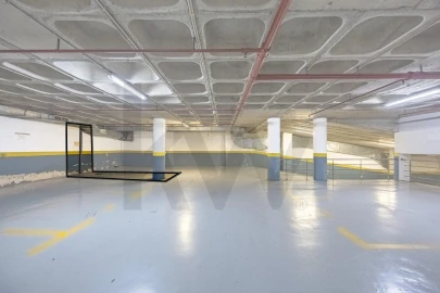 Garagem para Venda em Funchal (Se)