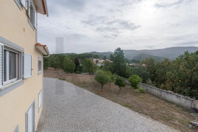 Moradia T4 para Venda em Aldeias e Mangualde da Serra