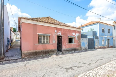 Moradia T3 para Venda em Lamas e Cercal