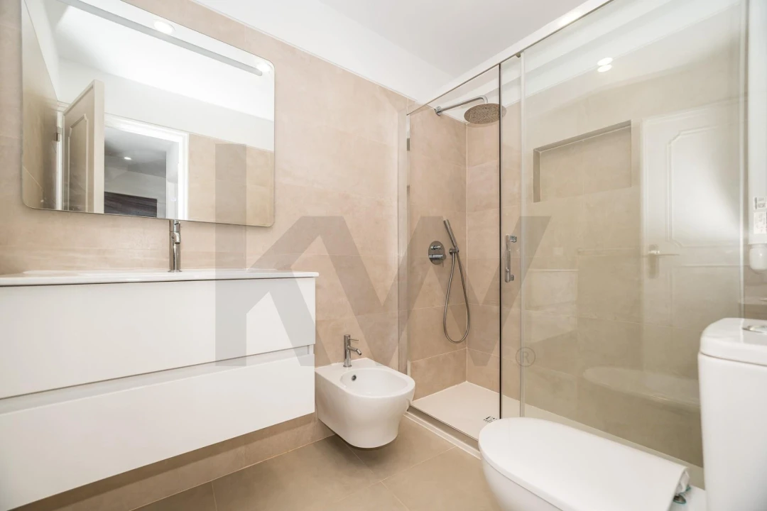 Apartamento T3 para Venda em Algés, Linda-A-Velha e Cruz Quebrada-Dafundo Foto 13