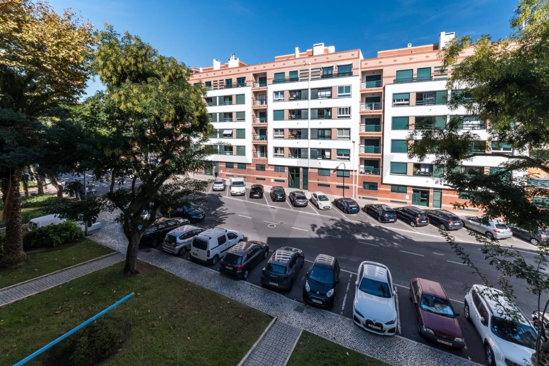 Apartamento T3 para Venda em Algés, Linda-A-Velha e Cruz Quebrada-Dafundo Foto 18