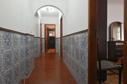 Apartamento T2 para Venda em Massamá e Monte Abraão
