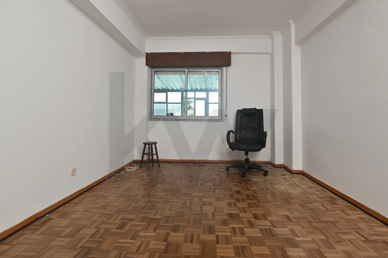 Apartamento T2 para Venda em Massamá e Monte Abraão Foto 8