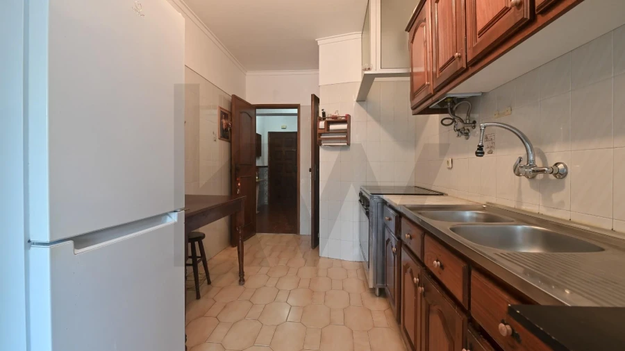 Apartamento T2 para Venda em Massamá e Monte Abraão