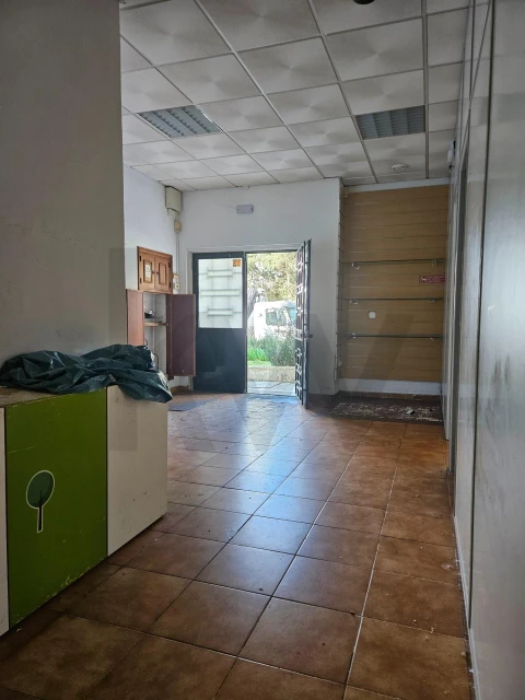 Loja para Venda em Rio de Mouro
