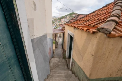 Moradia T4 para Venda em Camara de Lobos