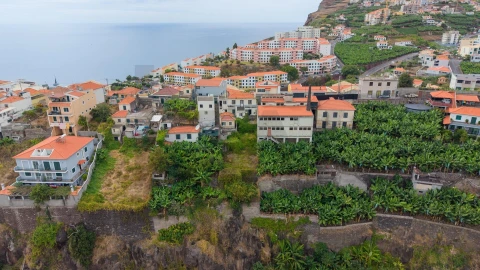 Moradia T4 para Venda em Camara de Lobos