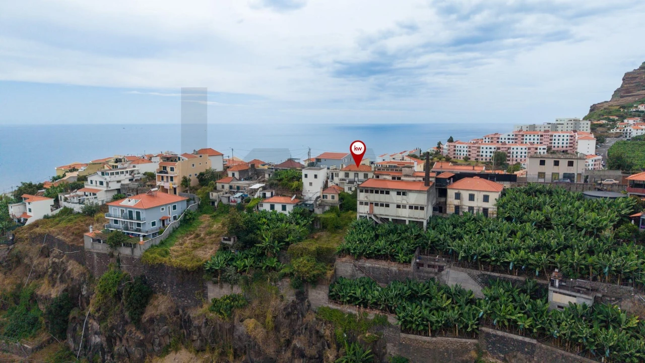 Moradia T4 para Venda em Camara de Lobos Foto 5
