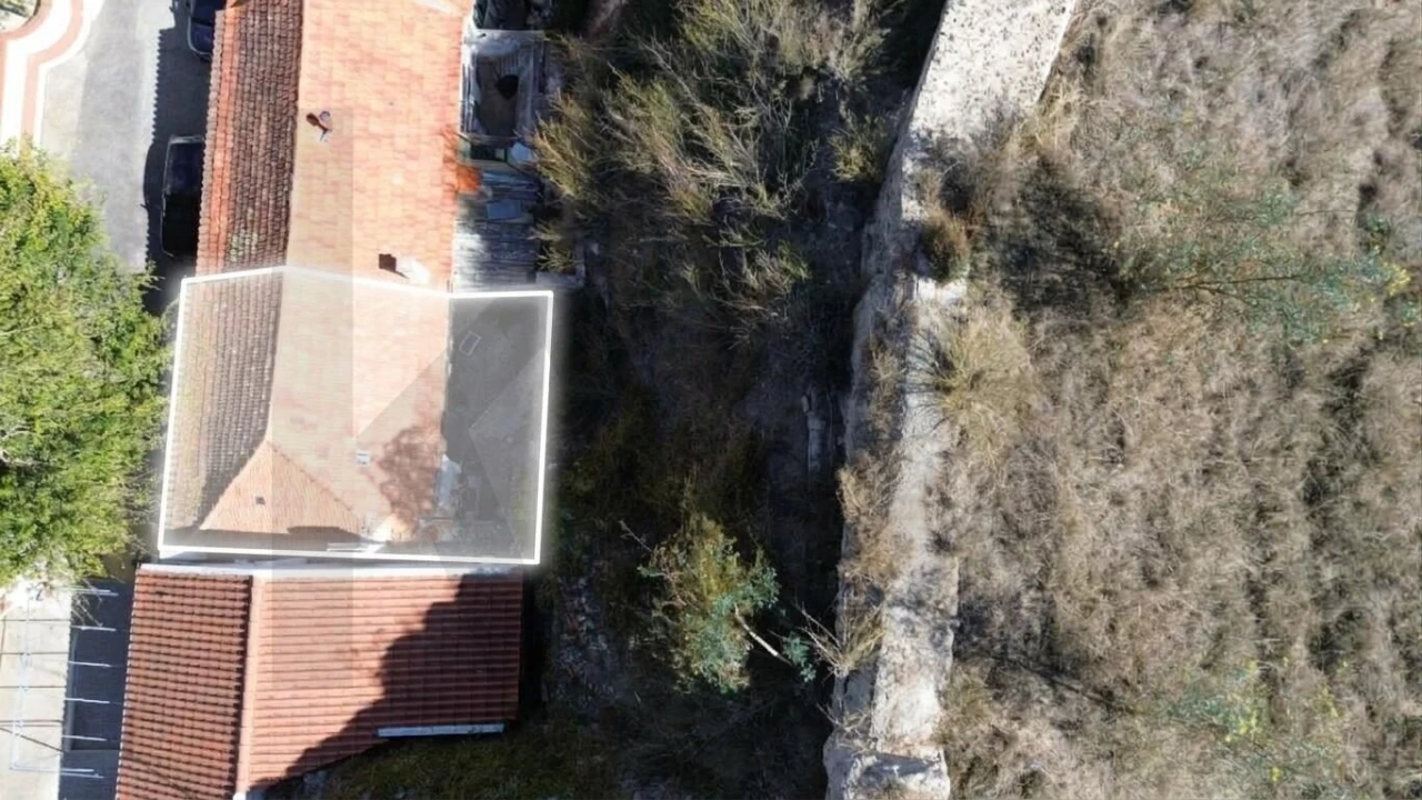 Moradia T1 para Venda em Santa Maria do Castelo e Santiago e Santa Susana Foto 20