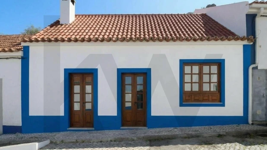 Moradia T1 para Venda em Santa Maria do Castelo e Santiago e Santa Susana