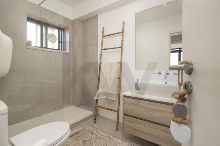 Apartamento T3 para Venda em Alfragide Foto 18