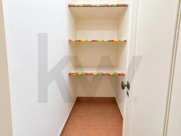 Apartamento T2 para Venda em Oeiras e São Julião da Barra, Paço de Arcos e Caxias