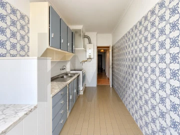 Apartamento T2 para Venda em Oeiras e São Julião da Barra, Paço de Arcos e Caxias