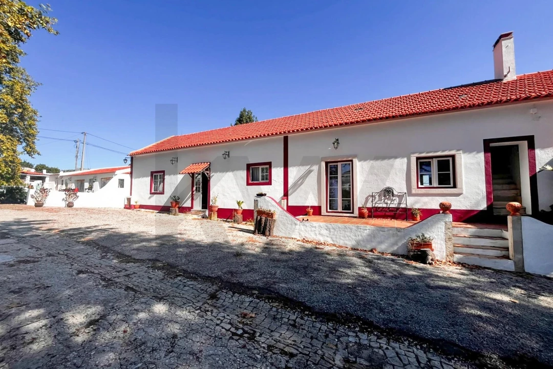 Quinta T9 para Venda em Enxara do Bispo, Gradil e Vila Franca do Rosário Foto 1