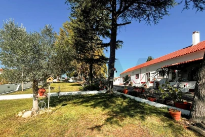 Quinta T9 para Venda em Enxara do Bispo, Gradil e Vila Franca do Rosário