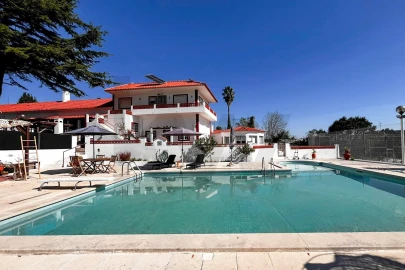 Quinta T9 para Venda em Enxara do Bispo, Gradil e Vila Franca do Rosário