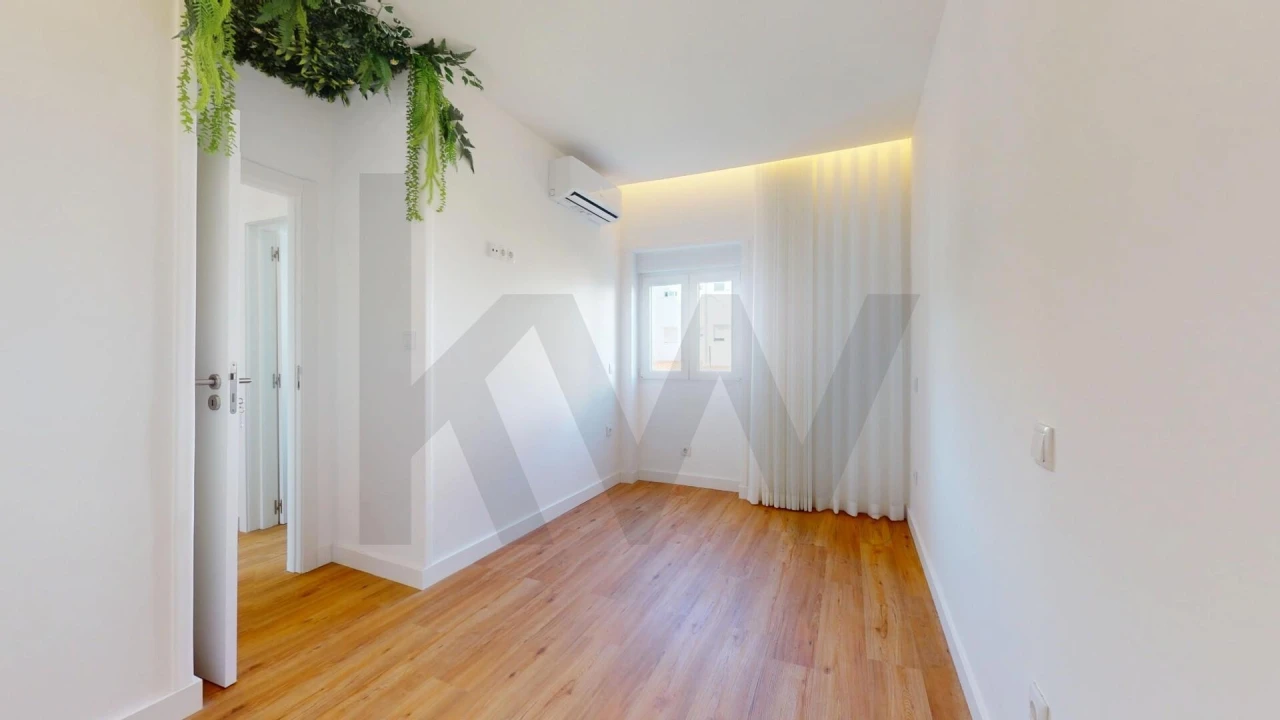 Apartamento T2 para Venda em Almada, Cova da Piedade, Pragal e Cacilhas Foto 14